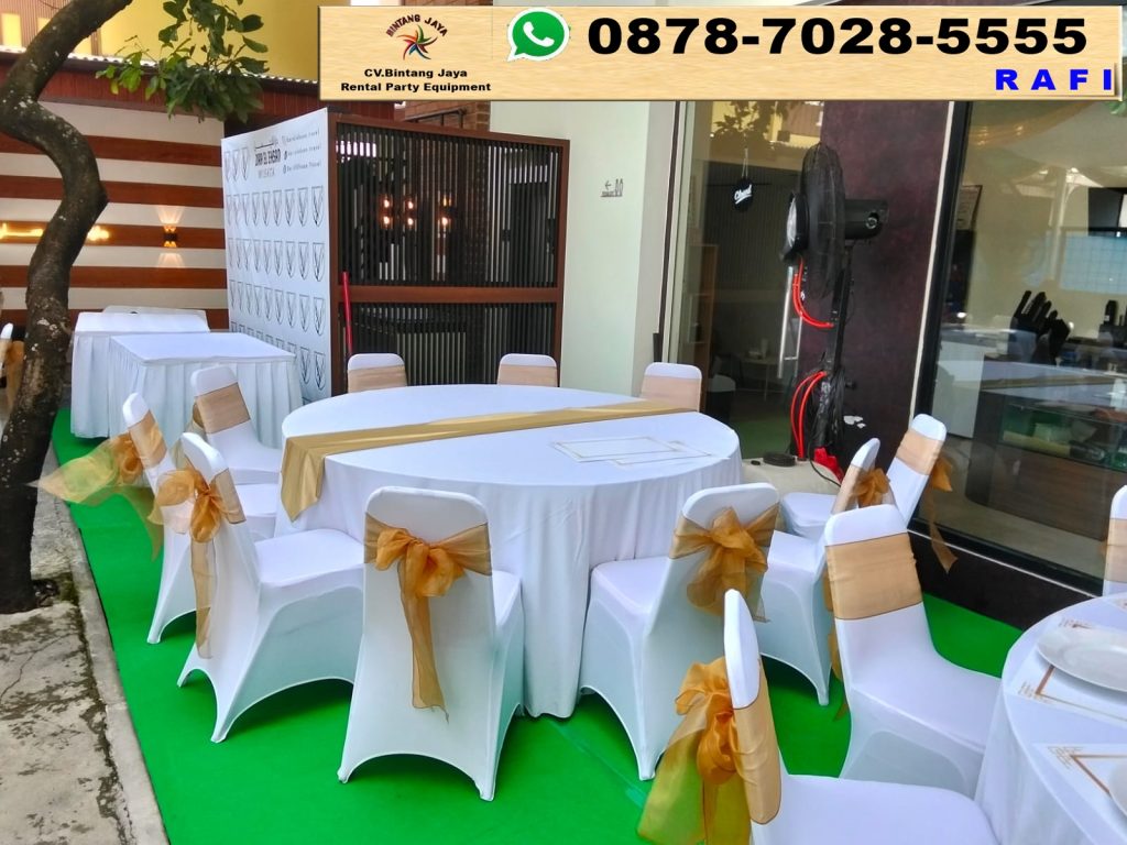 Rental Meja Kursi Di Bekasi - Meja Bulat Dan Futura Cover Putih