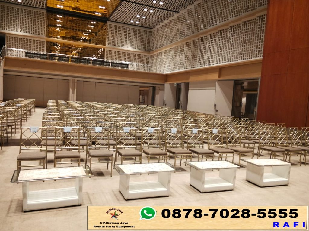 Sewa Kursi VIP Tiffany Dan Tiang Pembatas Area Jakarta