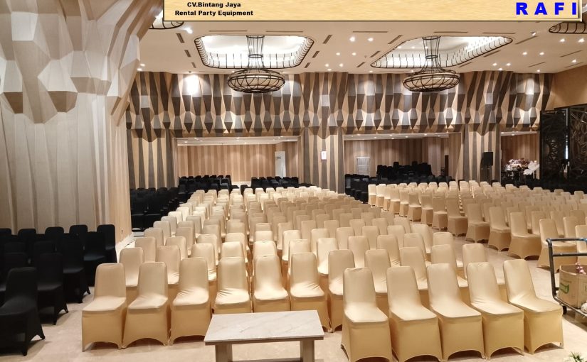 Sewa Kursi Futura Cover Street Gold Dan Hitam Event Di Kemayoran