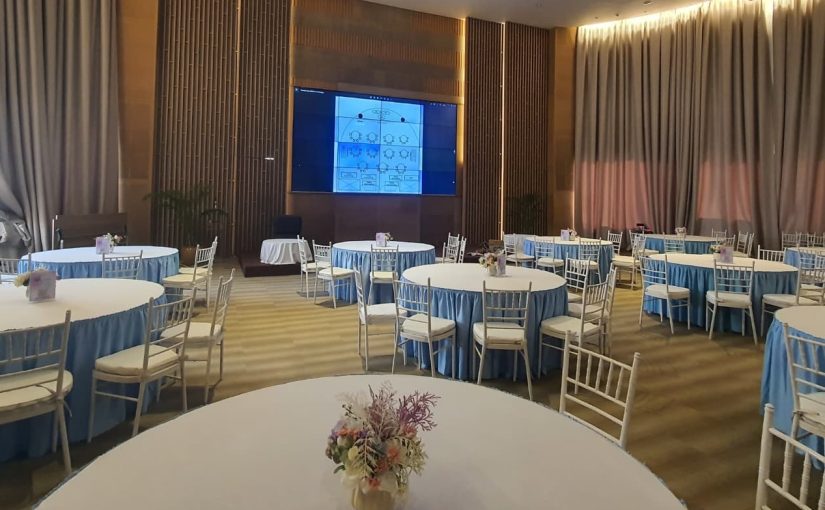 Sewa Kursi Tiffany Putih Set Round Table Event Sinar Mas Jakarta