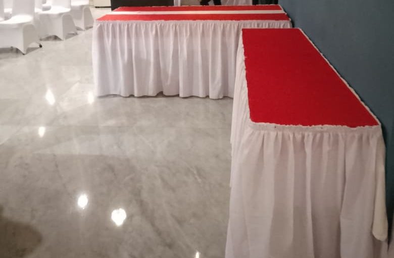 Rental Meja Kotak Taplak Merah Putih Jakarta 0878-7028-5555