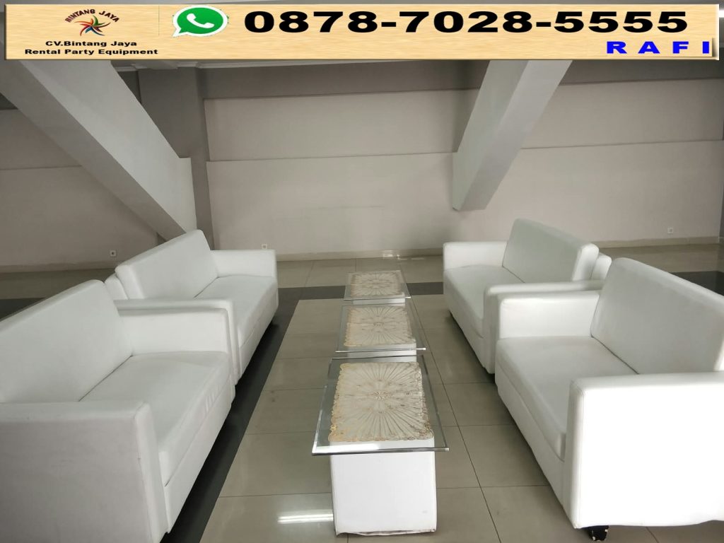 Sewa Sofa Double Putih Stadion Patriot Bekasi 0878-7028-5555
